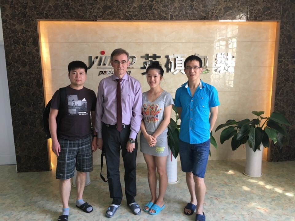 恒行5防静电吸塑托盘魅力不浅，引巴西买家跨国而来